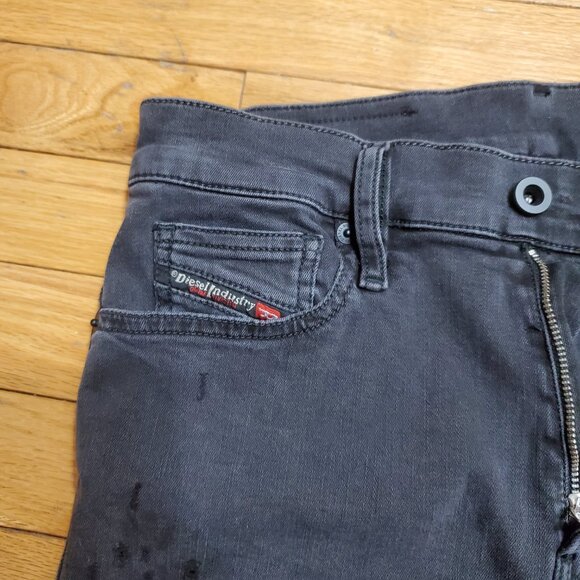 Diesel Women skinny jean 27 waist and 32 length - Picture 7 of 10